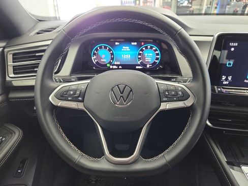 Certified 2025 Volkswagen Atlas Cross Sport SE image 12