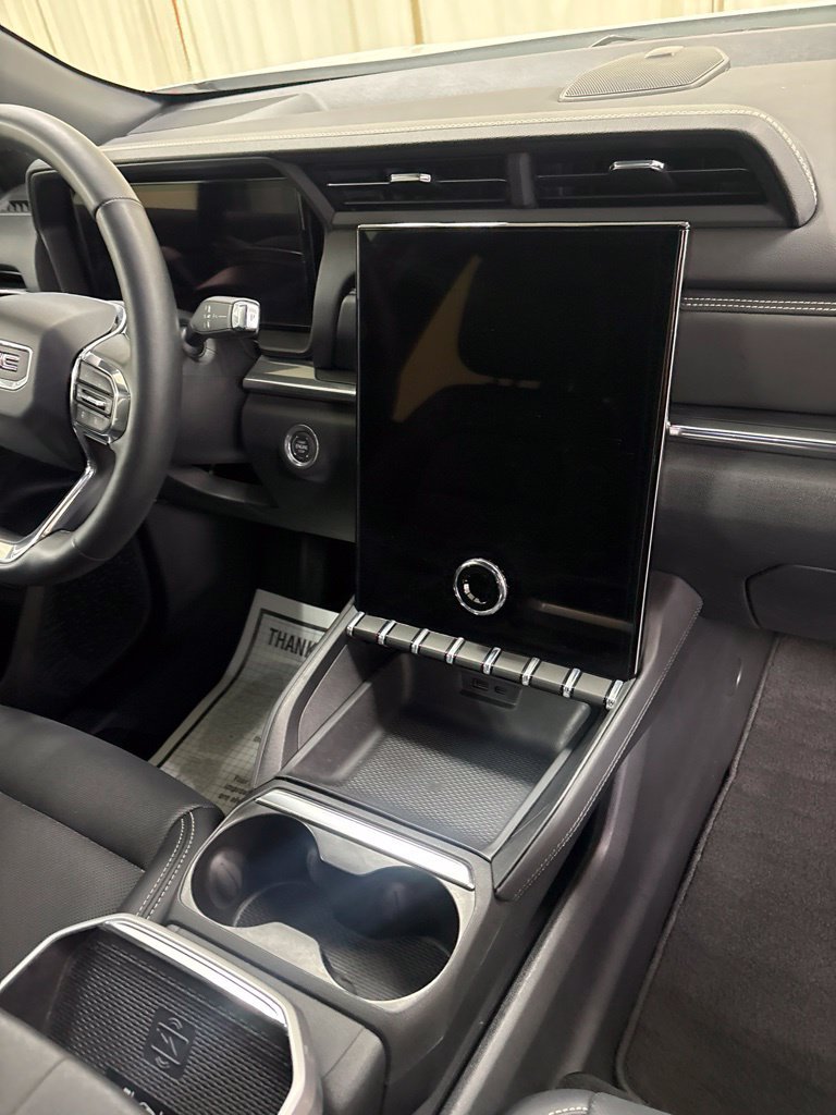 Used 2026 GMC Terrain Elevation w/ Elevation Premium Package FWD image 24