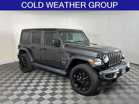 Used 2022 Jeep Wrangler Unlimited Sahara w/ Cold Weather Group AWD/4WD image 2