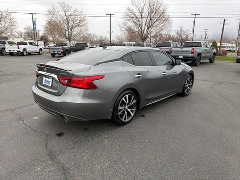 Used 2017 Nissan Maxima Platinum image 7