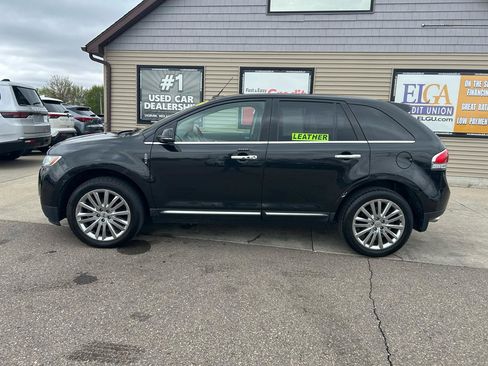 Used 2014 Lincoln MKX AWD w/ Equipment Group 101A image 8