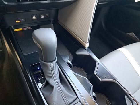 Used 2026 Toyota Camry SE image 32