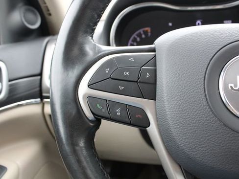 Used 2020 Jeep Grand Cherokee Limited AWD/4WD image 13