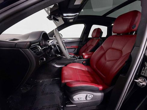 Used 2024 Porsche Macan GTS image 11