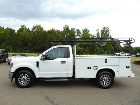 Used 2018 Ford F350 XL w/ Power Equipment Group RWD image 18