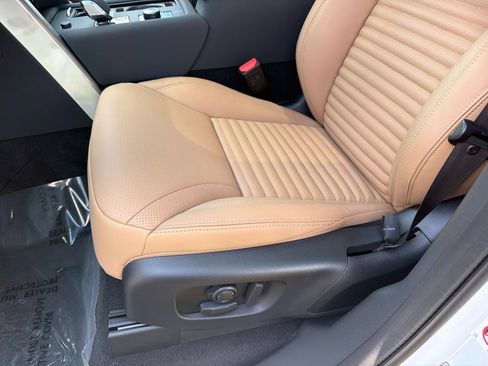New 2026 Land Rover Discovery Dynamic SE AWD/4WD image 19