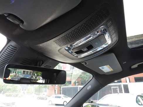 Used 2026 Mercedes-Benz GLB 250 4MATIC image 18