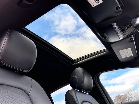 Used 2018 Mercedes-Benz GLC 300 4MATIC Coupe image 13