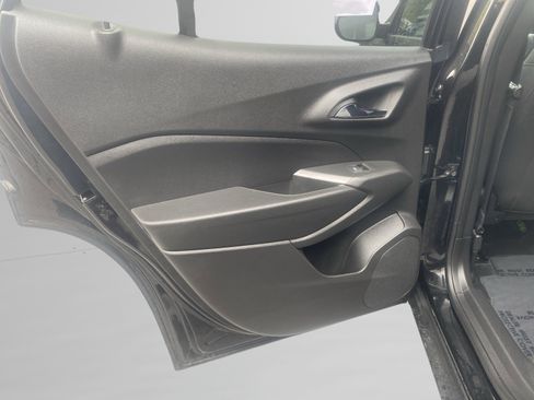 Used 2024 Chevrolet Trax RS w/ Driver Confidence Package FWD image 9