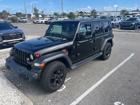 Used 2023 Jeep Wrangler Sport image 2