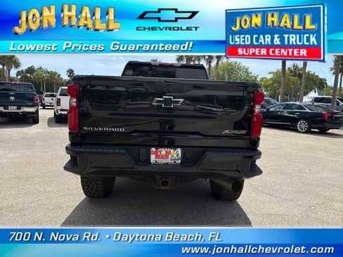 Used 2024 Chevrolet Silverado 2500 ZR2 w/ Technology Package AWD/4WD image 13