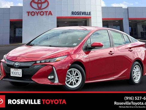 Certified 2022 Toyota Prius Prime Limited FWD image 1