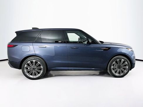 New 2026 Land Rover Range Rover Sport SE image 4