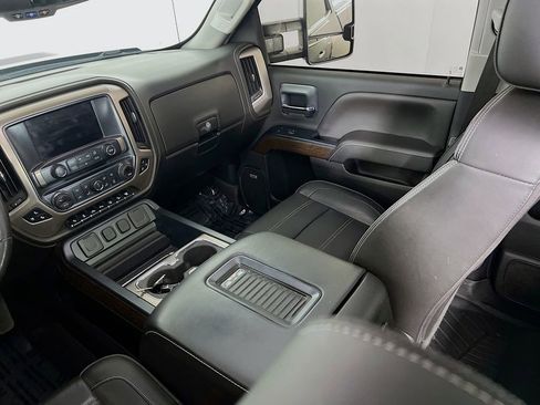 Used 2019 GMC Sierra 2500 Denali w/ Duramax Plus Package image 24