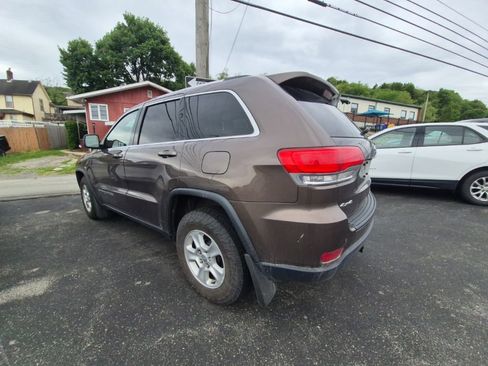 Used 2017 Jeep Grand Cherokee Laredo w/ Quick Order Package 23E AWD/4WD image 5