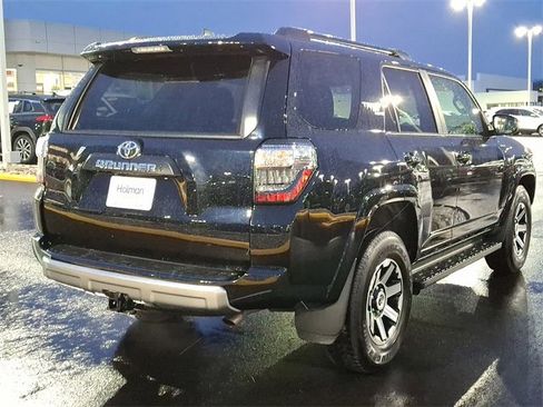 Certified 2024 Toyota 4Runner TRD Off-Road Premium image 7