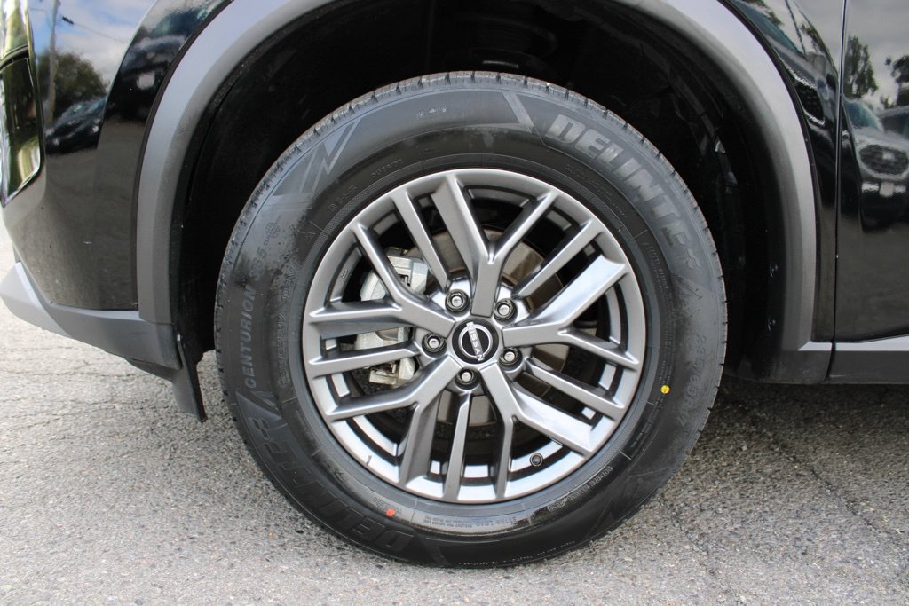 Used 2024 Nissan Rogue S AWD/4WD image 26