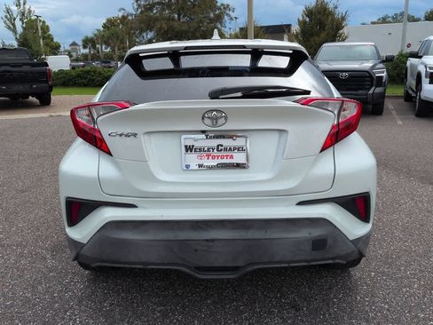 Used 2021 Toyota C-HR XLE FWD image 5