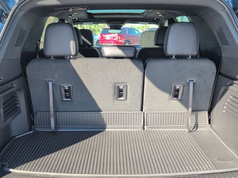 New 2026 Chevrolet Traverse LT w/ Sun and Wheel Package image 5