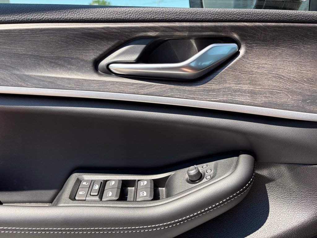 New 2026 Jeep Grand Cherokee Altitude AWD/4WD image 20