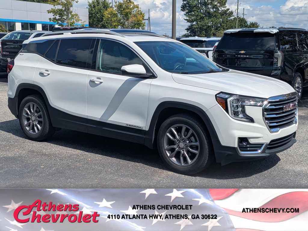 Used 2022 GMC Terrain SLT w/ Infotainment Package II FWD image 1