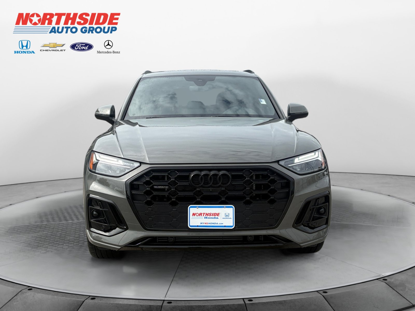 Used 2024 Audi Q5 e Premium Plus AWD/4WD image 2