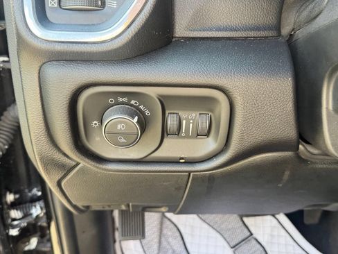 Used 2022 RAM 2500 Laramie w/ Night Edition AWD/4WD image 17
