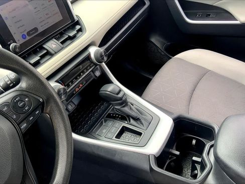 Used 2025 Toyota RAV4 XLE FWD image 16