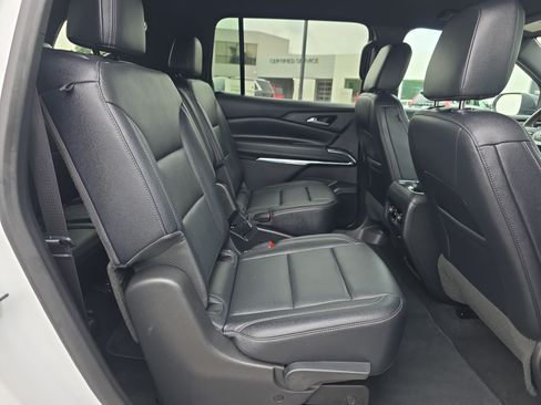 Used 2026 Chevrolet Traverse LT FWD image 15