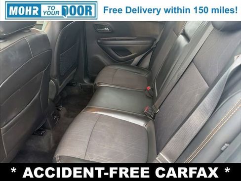 Used 2020 Chevrolet Trax LT w/ LT Convenience Package image 31