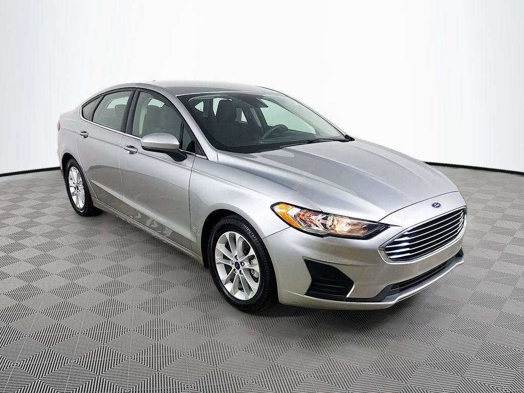 Used 2020 Ford Fusion SE FWD image 1
