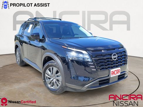 Certified 2026 Nissan Pathfinder SV FWD image 1