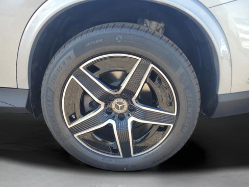 Used 2026 Mercedes-Benz GLC 300 image 6