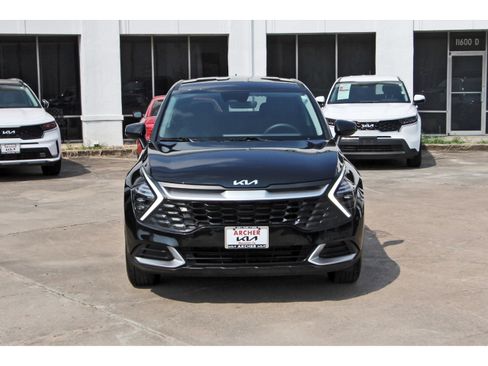Certified 2025 Kia Sportage LX FWD image 2