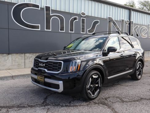Used 2025 Kia Telluride S AWD/4WD image 1