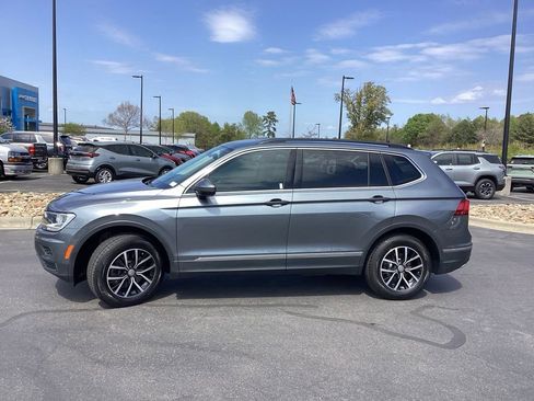 Used 2021 Volkswagen Tiguan SE AWD/4WD image 6