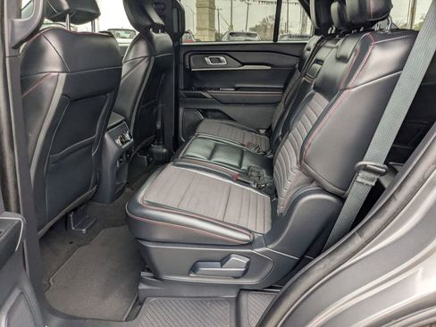 Used 2025 Ford Explorer ST-Line w/ ST-Line Street Pack image 27