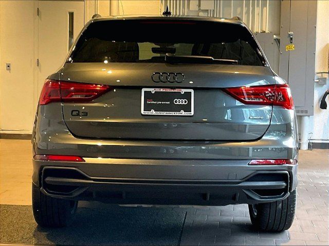 Certified 2025 Audi Q3 2.0T Premium Plus w/ Premium Plus Package AWD/4WD image 7