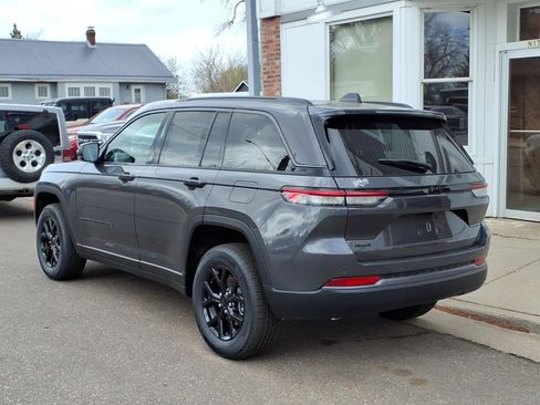 New 2026 Jeep Grand Cherokee Altitude AWD/4WD image 5