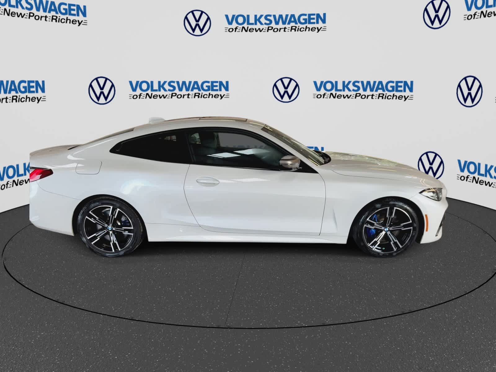 Used 2022 BMW M440i Coupe RWD image 9