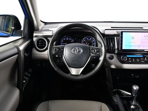 Used 2018 Toyota RAV4 Limited image 15