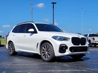 Used 2021 BMW X5 xDrive40i w/ M Sport Package AWD/4WD video 1