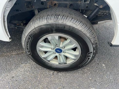 Used 2017 Ford F150 XLT AWD/4WD image 23