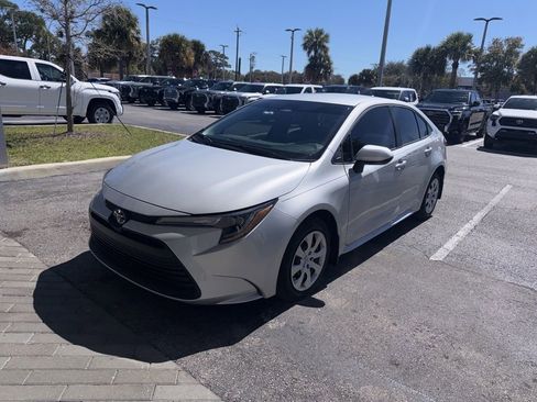Used 2026 Toyota Corolla LE image 7