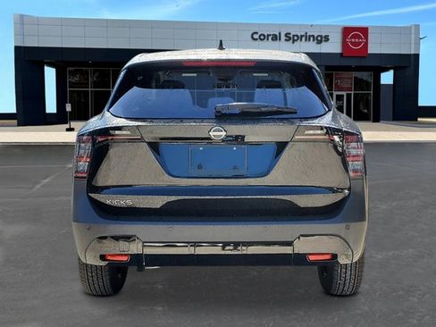 New 2025 Nissan Kicks SV image 4