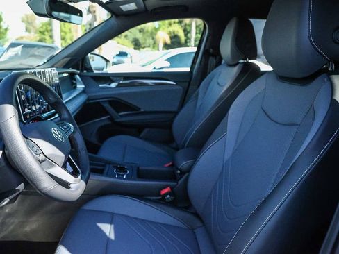 New 2026 Volkswagen Tiguan SE R-Line image 27