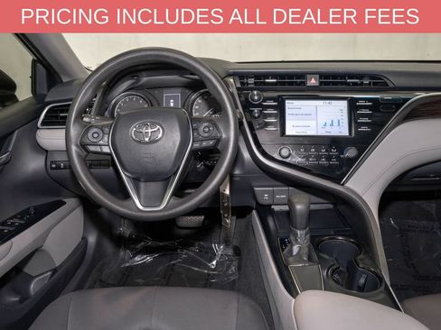 Used 2018 Toyota Camry FWD image 6