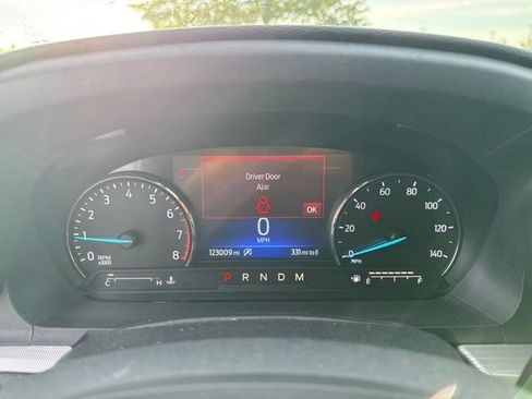 Used 2020 Ford Explorer XLT w/ Comfort Package AWD/4WD image 17