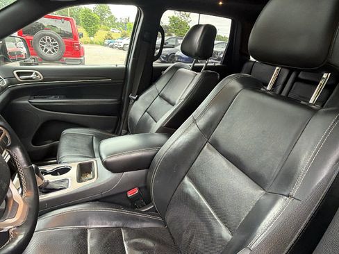 Used 2017 Jeep Grand Cherokee Limited w/ Luxury Group II RWD image 17