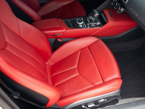 Used 2018 Audi R8 V10 RWD image 50